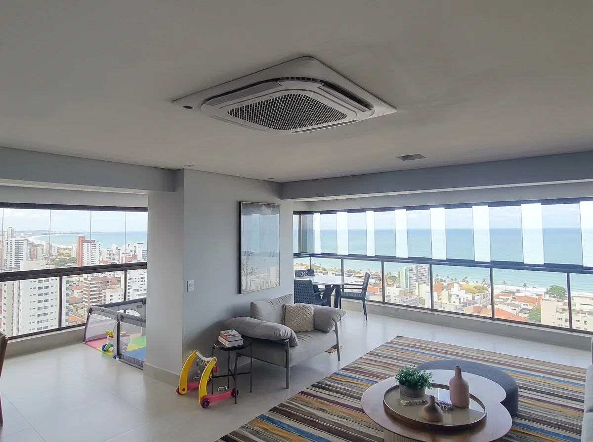 Ar condicionado cassete em sala com vista para o mar em Cabedelo — Direct Ar Condicionado